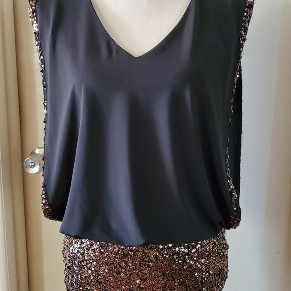 Dress - Picture 4 of 4